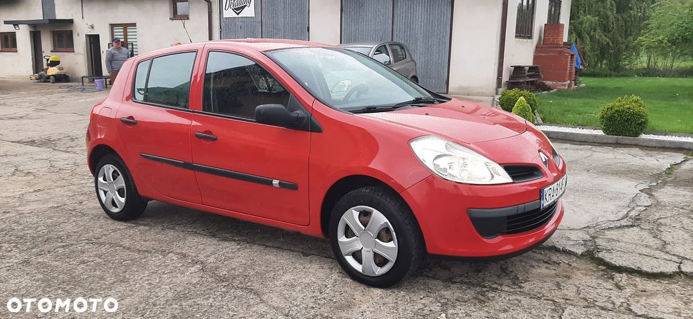 Renault Clio - 24