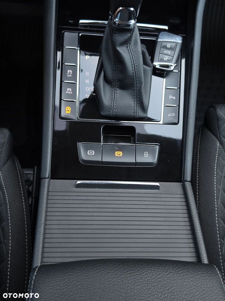 Skoda Superb 2.0 TDI Style DSG - 22