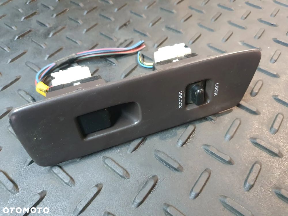Subaru Forester SF 97-02 WŁĄCZNIK PRZEŁĄCZNIK STEROWANIE EUROPA + WTYCZKA INSTALACJA - 1