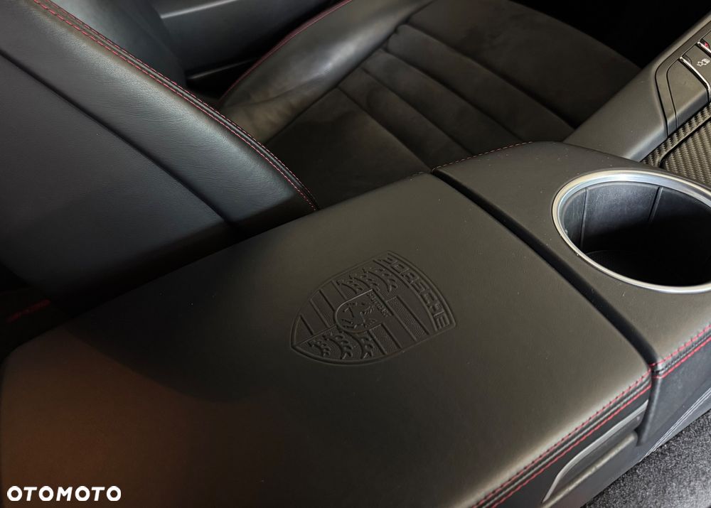 Porsche Panamera GTS - 30