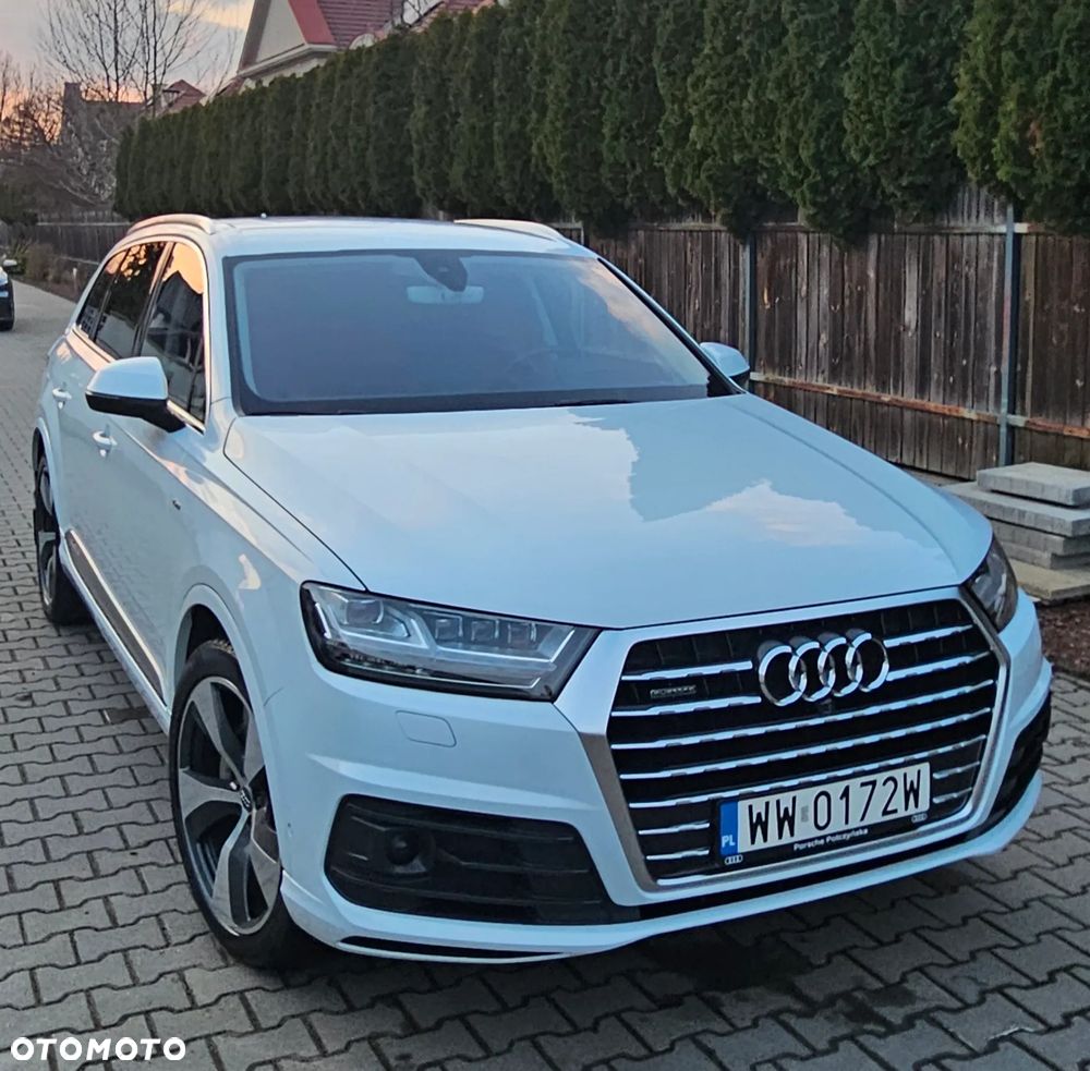 Audi Q7 - 1