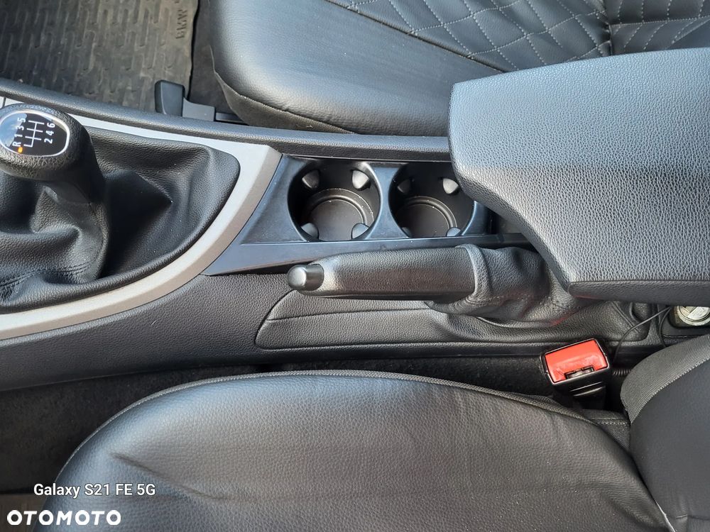BMW Seria 1 116i - 4