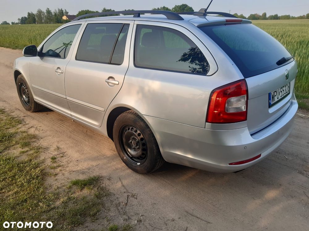 Skoda Octavia 1.6 TDI DPF DSG Elegance - 5