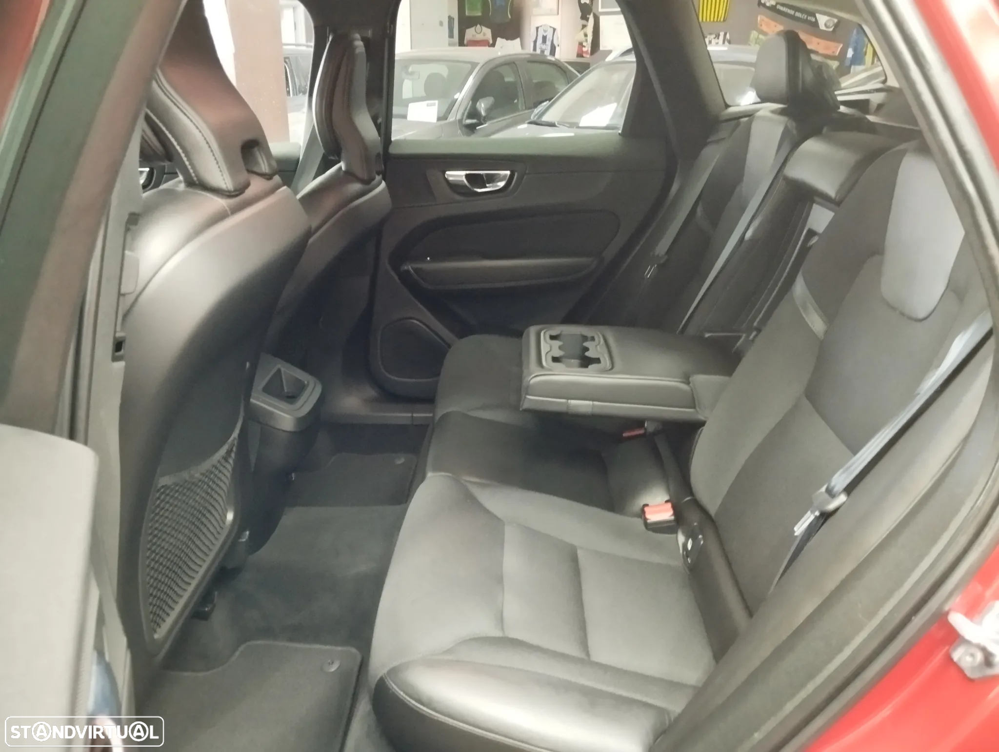 Volvo XC 60 2.0 D3 Momentum Plus - 16