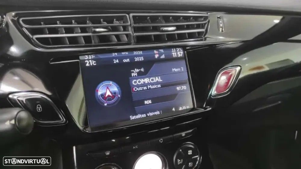 Citroën DS3 1.6 HDi Airdream So Chic - 32