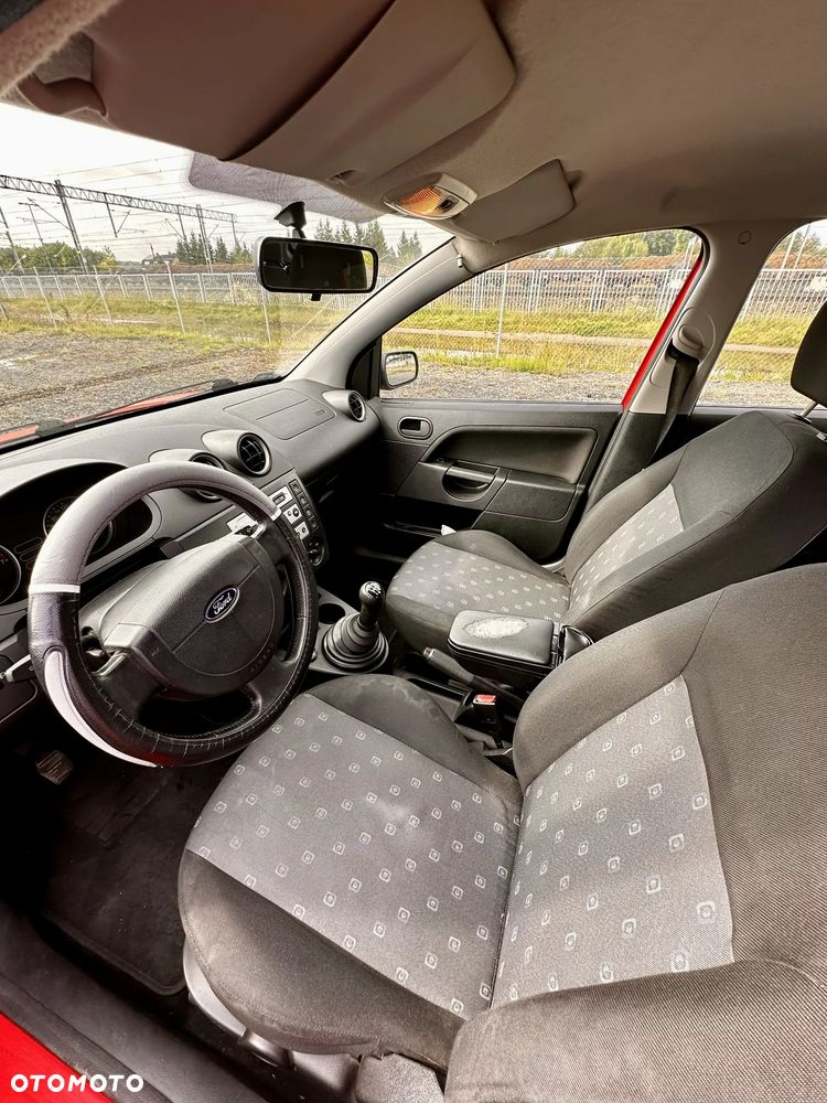 Ford Fiesta - 15