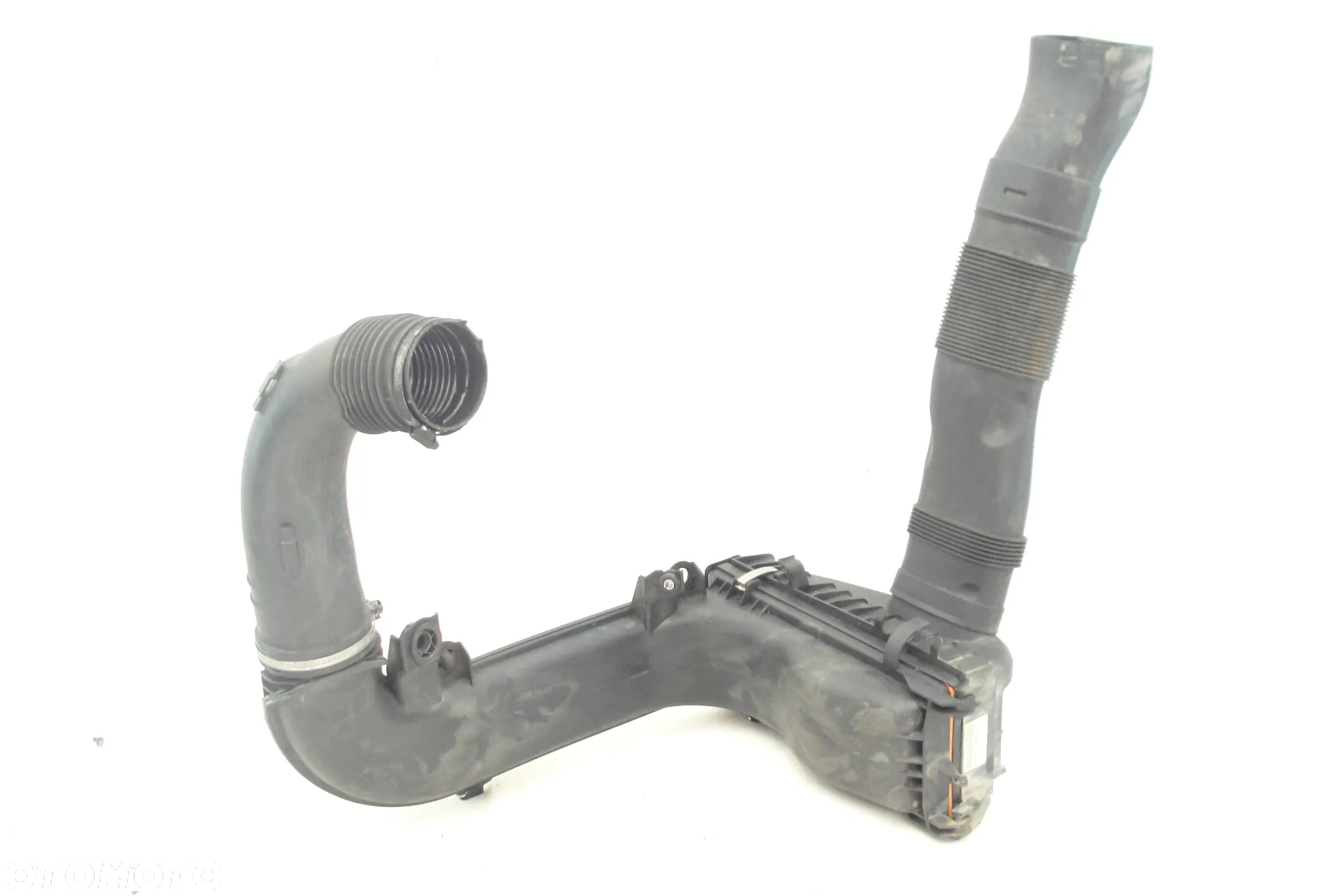 OBUDOWA FILTRA POWIETRZA BMW X3 F25  X4 F26  3.0d - 4
