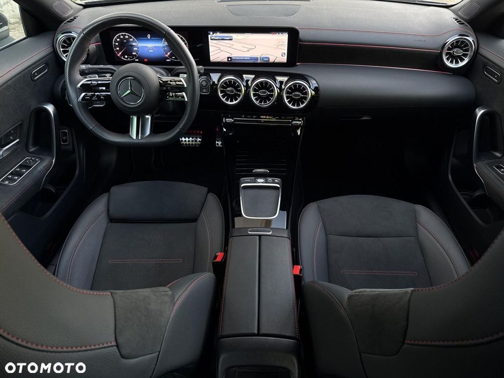 Mercedes-Benz CLA - 17