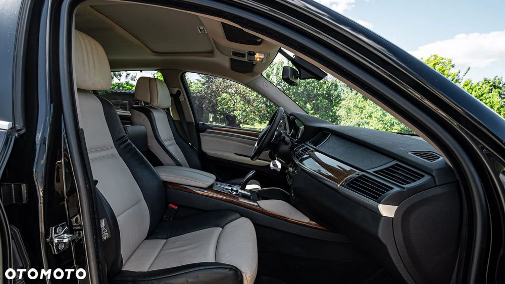 BMW X6 35i xDrive - 12