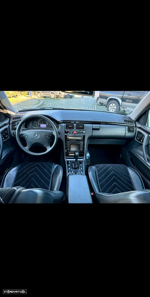 Mercedes-Benz E 280 4 Matic Classic - 3