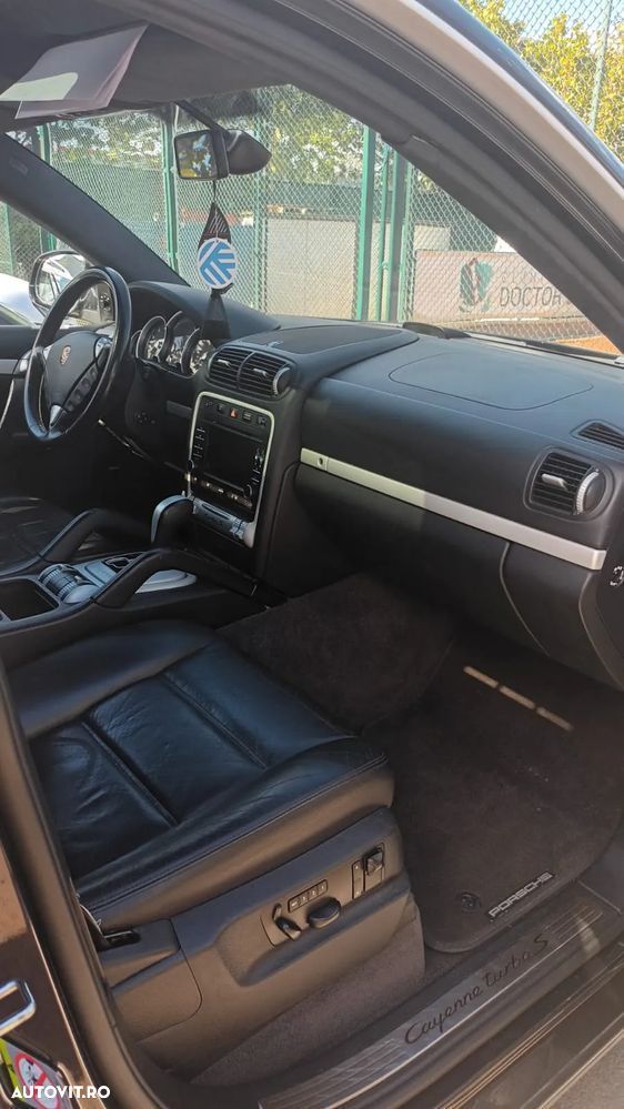 Porsche Cayenne Turbo S Aut - 11
