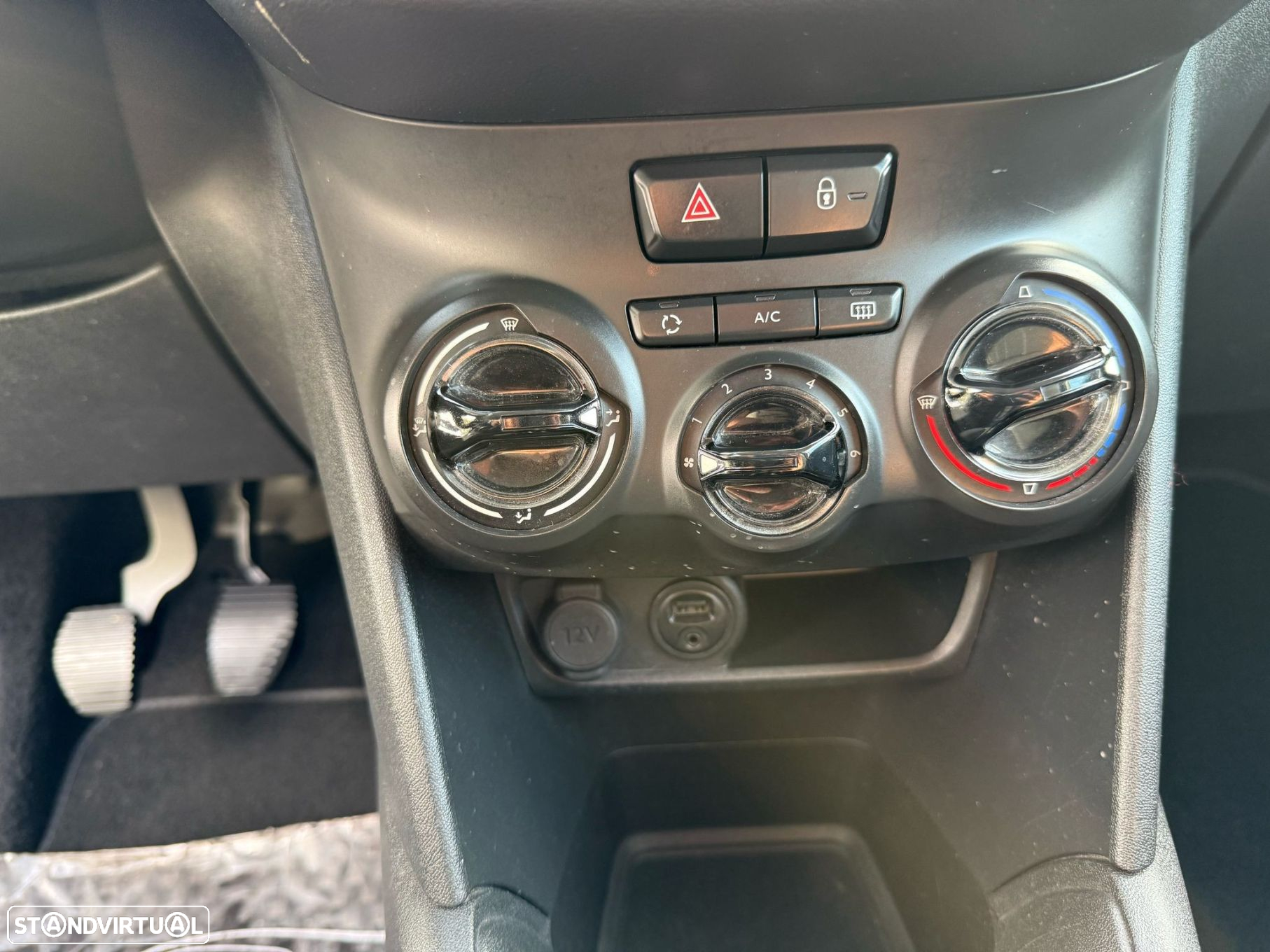 Peugeot 208 1.4 HDi Active - 33