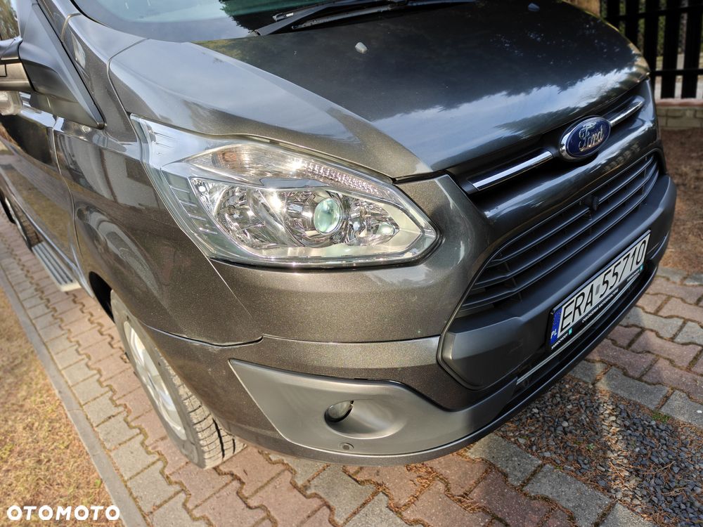 Ford Tourneo Custom - 21