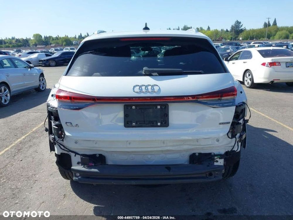 Audi Q4 e-tron - 4