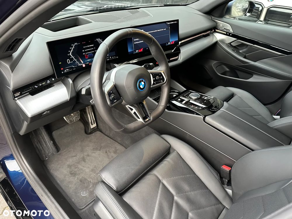 BMW Seria 5 530e xDrive PHEV M Sport - 11