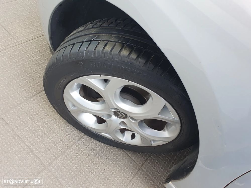 Citroën C3 1.4 HDi Exclusive - 17