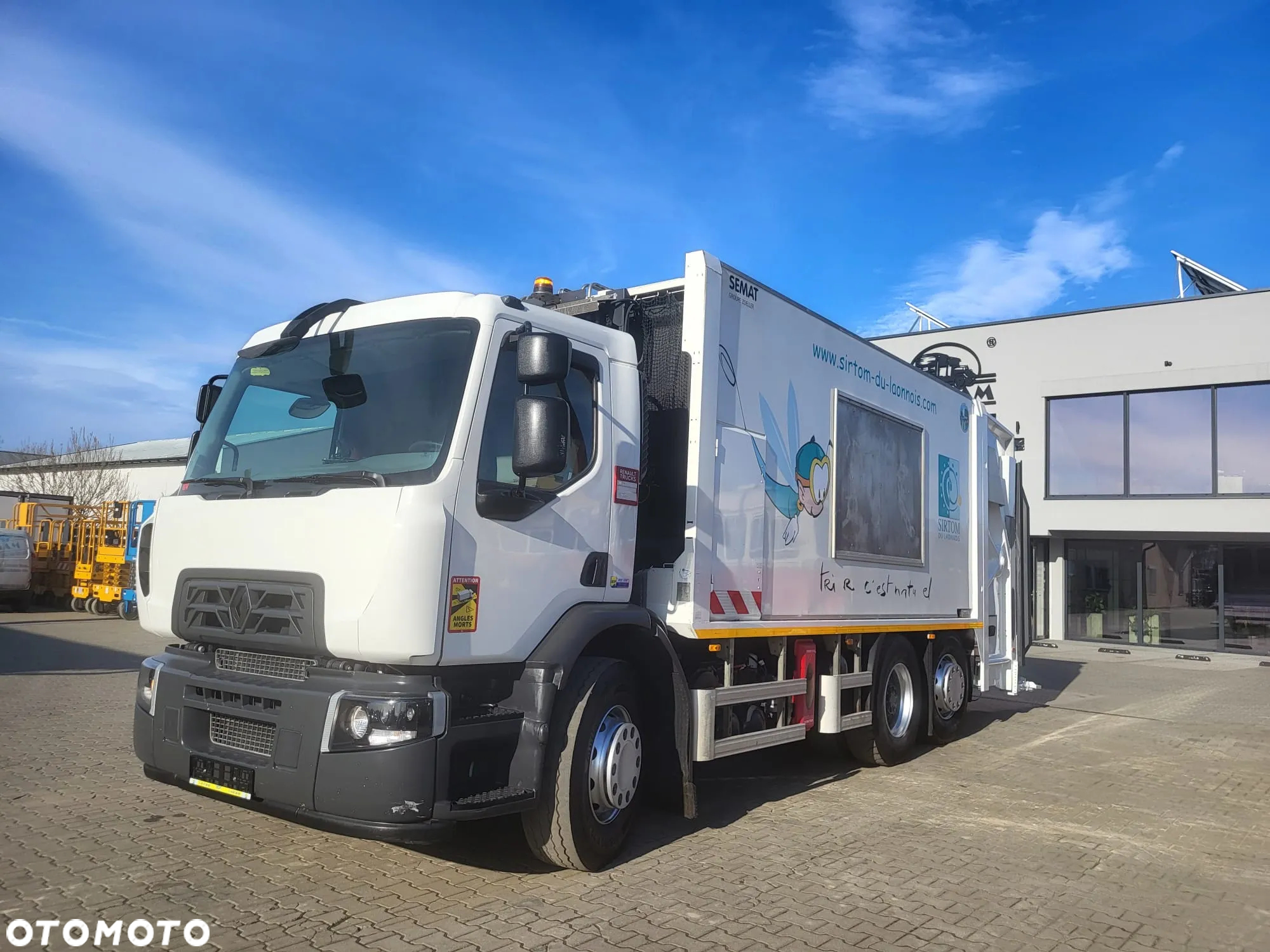 Renault Gama D Wide - 3