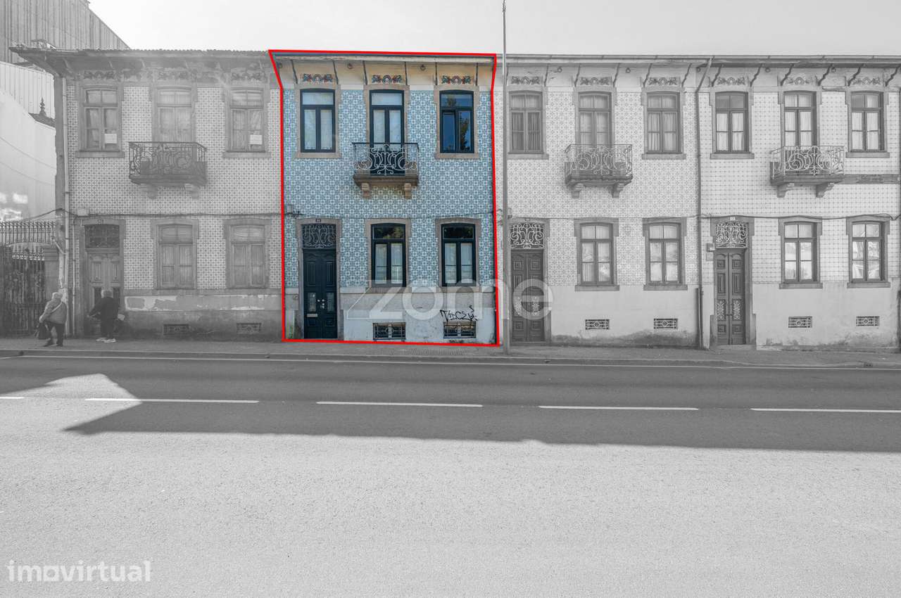 Moradia T3 com Jardim no centro da Cidade - Grande imagem: 2/51