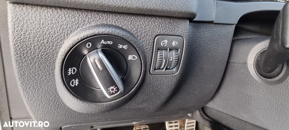 Volkswagen Tiguan - 9