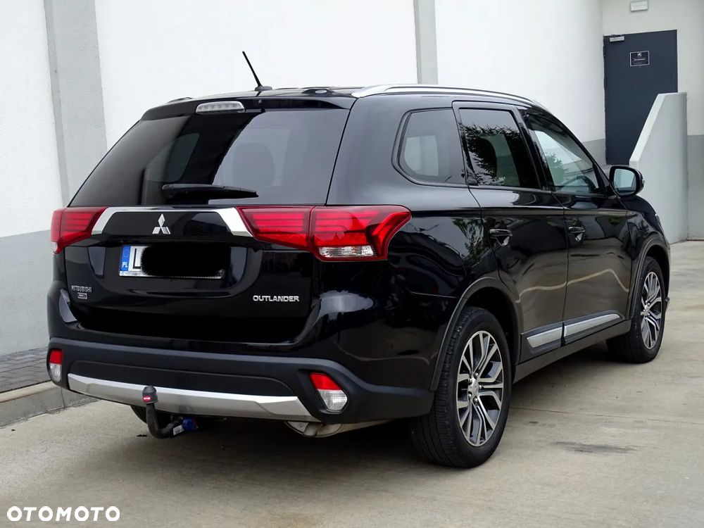 Mitsubishi Outlander 2.4 4WD CVT Instyle - 6