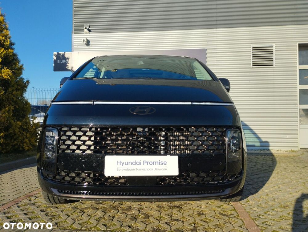 Hyundai Staria 1.6 T-GDI HEV Luxury - 22