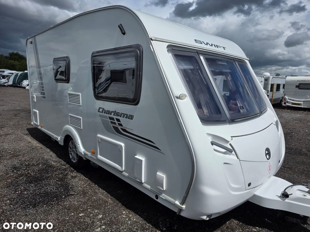 SWIFT CHARISMA 230 - 1
