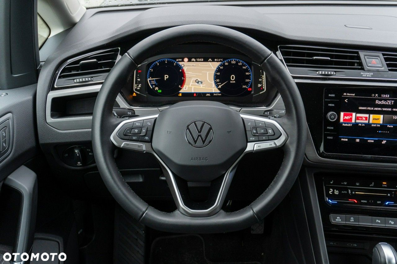 Volkswagen Touran - 17