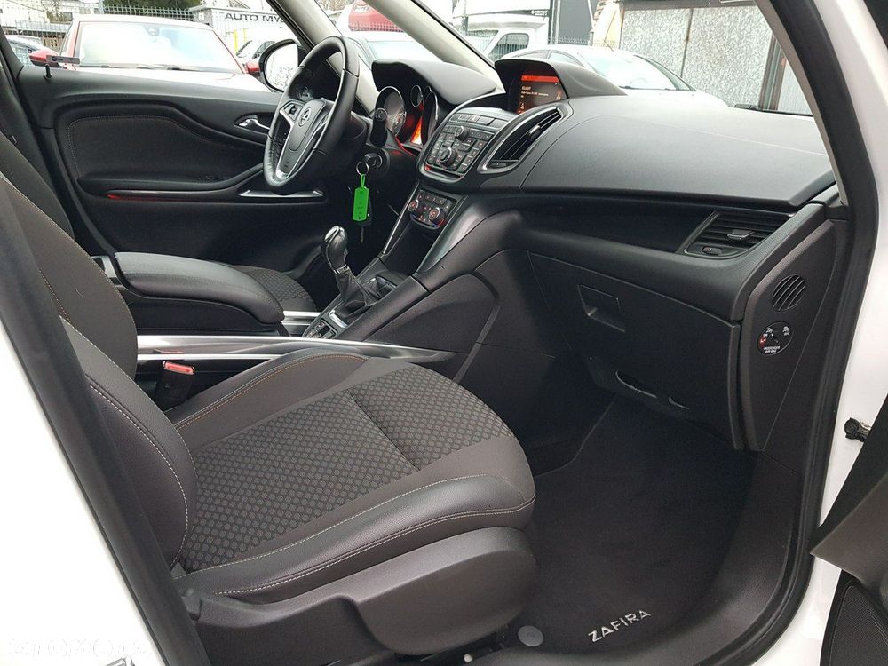 Opel Zafira 1.6 T SIDI Cosmo S&S - 16