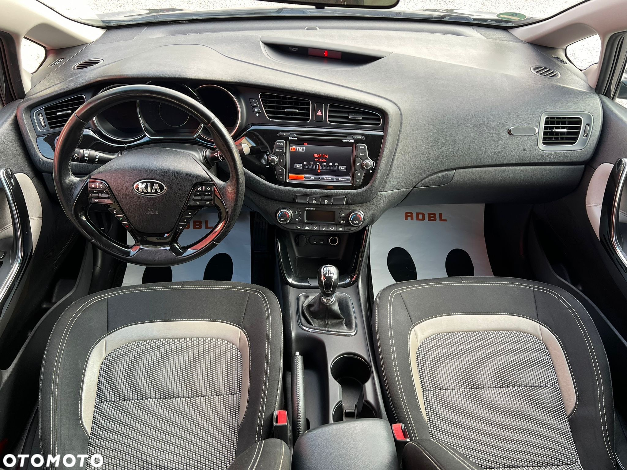 Kia Ceed 1.6 CRDi 128 ISG SW Dream Team Edition - 6