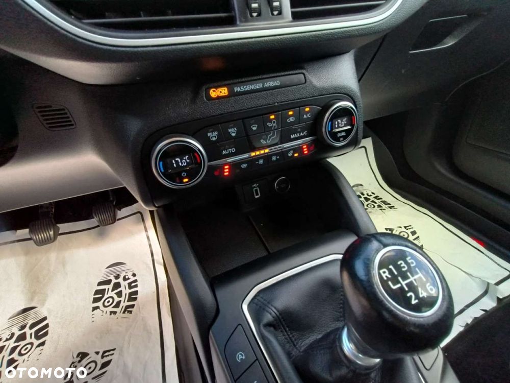 Ford Focus - 12