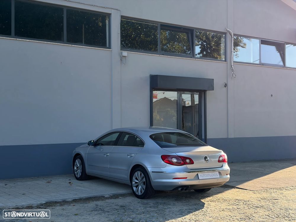 VW Passat CC 2.0 TDi BlueMotion - 32