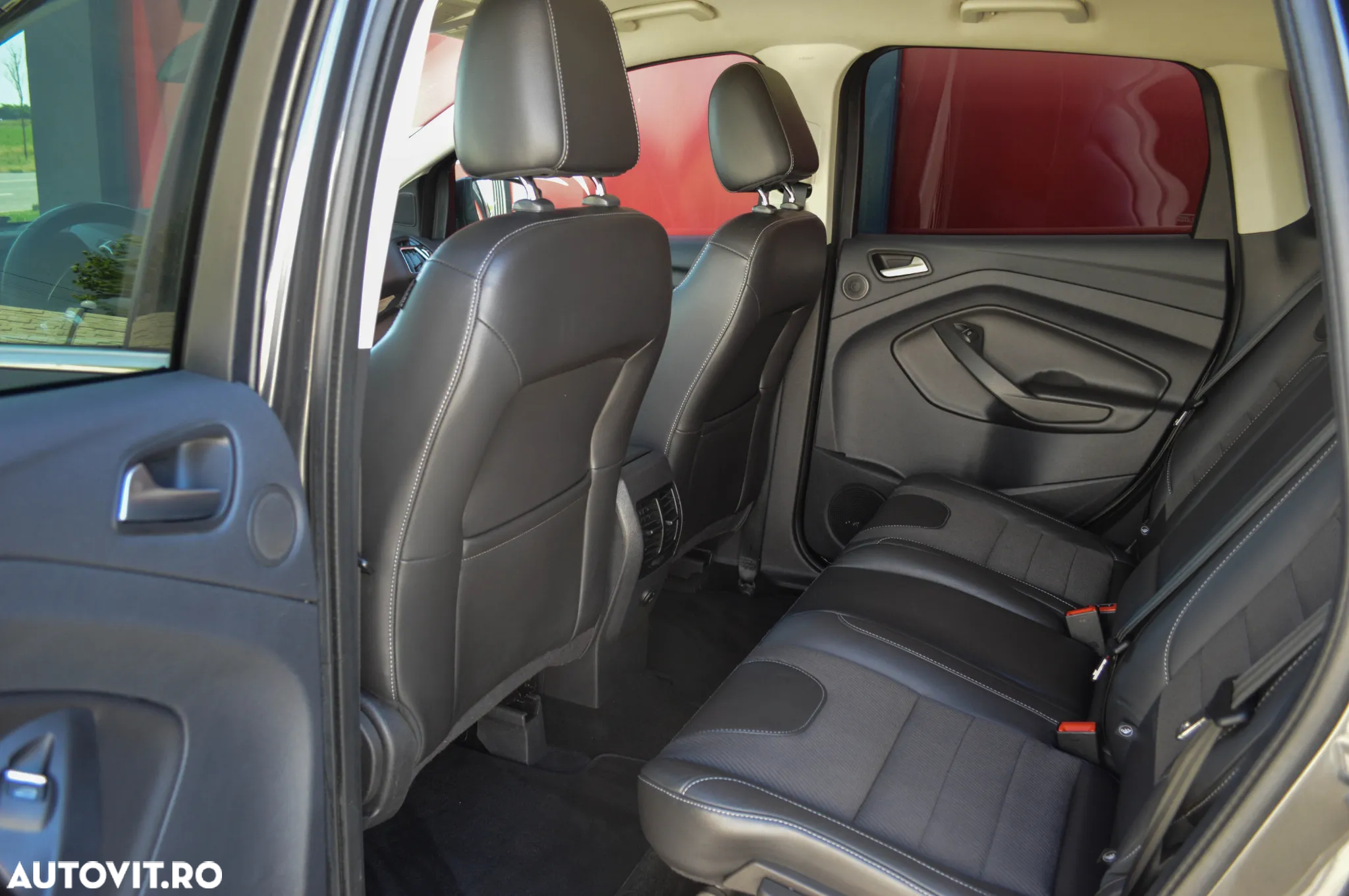 Ford Kuga 2.0 TDCi 4x4 Aut. Titanium - 8