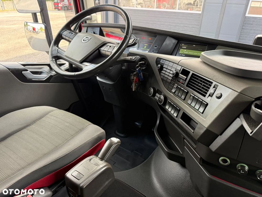 Volvo FH500 EURO 6/XENON/ON1380L/KLIMA.POSTOJOWA/SERWIS - 32