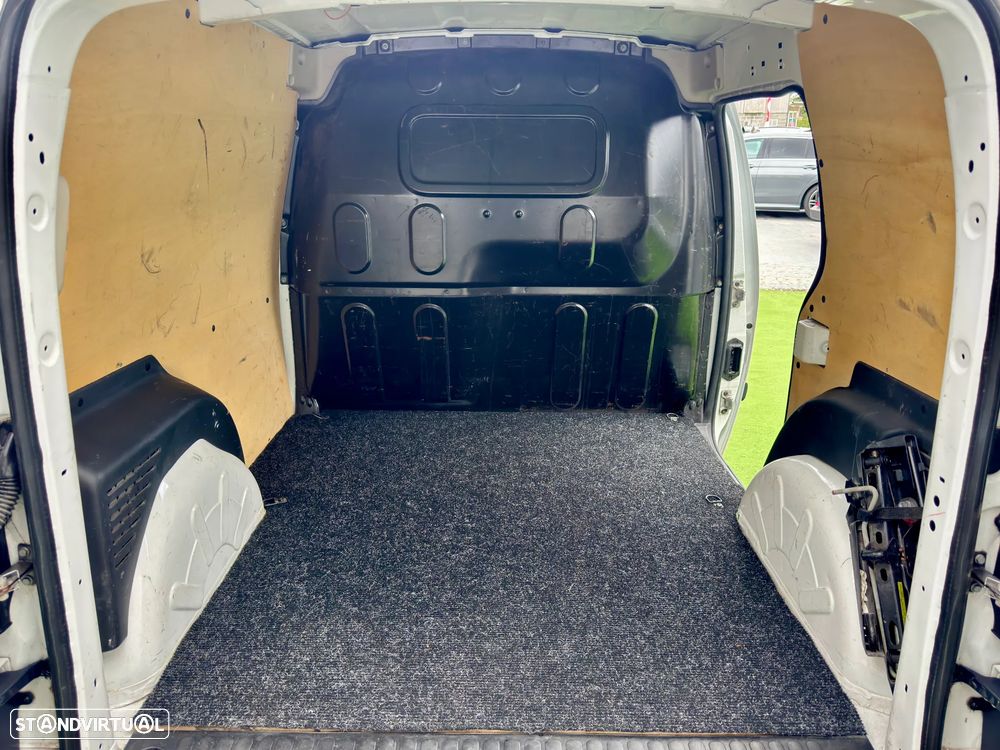 Renault Kangoo 1.5 dci 3 lugares - 12