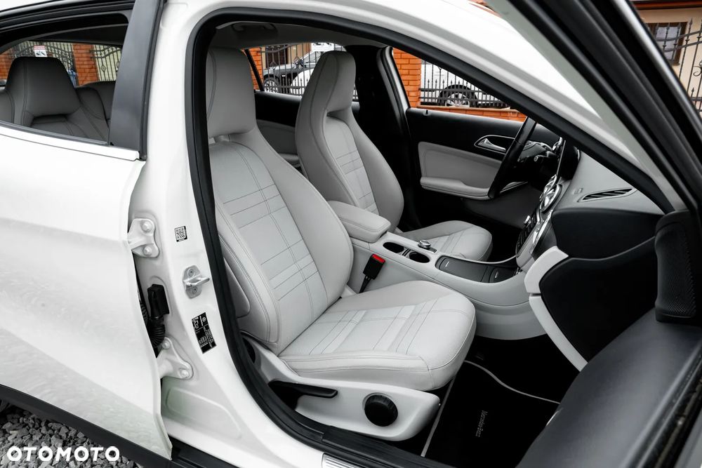 Mercedes-Benz GLA 250 4Matic 7G-DCT Activity Edition - 25