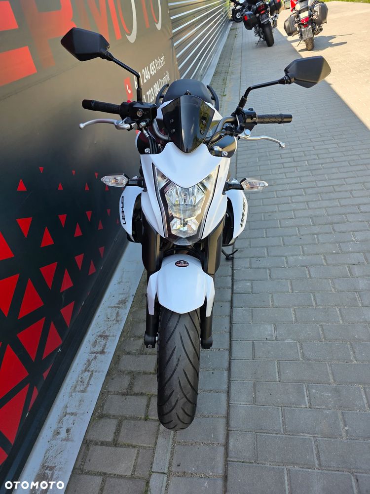 Kawasaki ER - 17