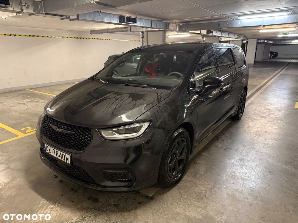 Chrysler Pacifica - 10