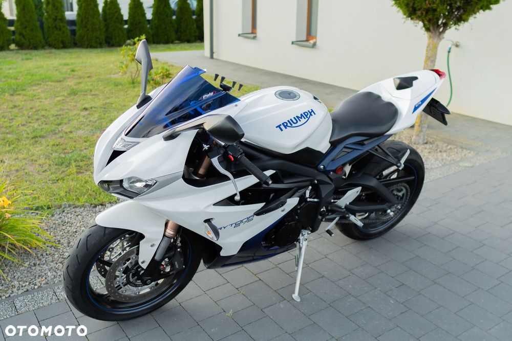 Triumph Daytona - 7