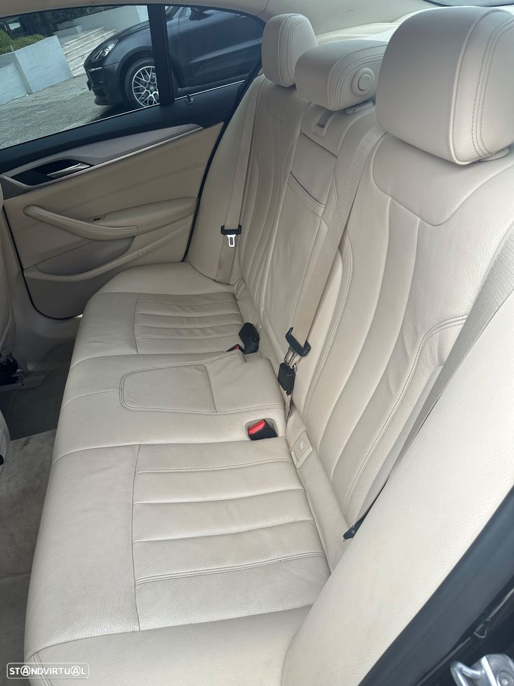 BMW 530 e iPerformance Line Luxury - 28