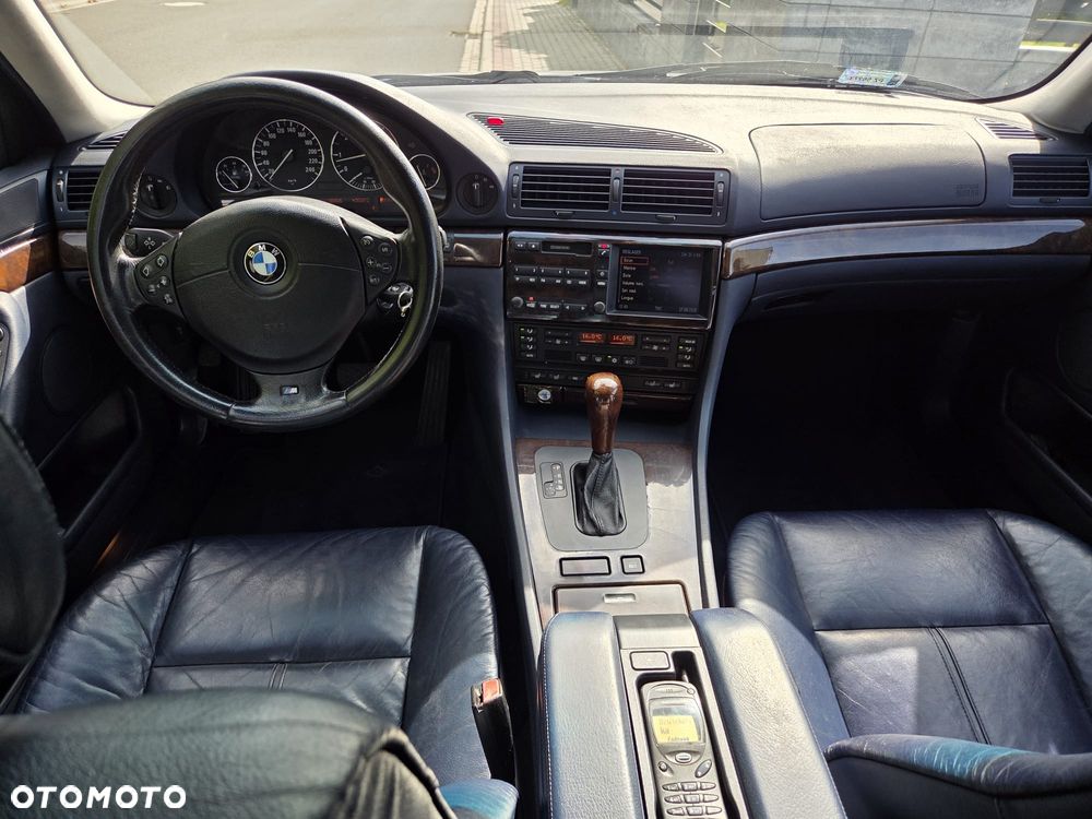 BMW Seria 7 740d - 5
