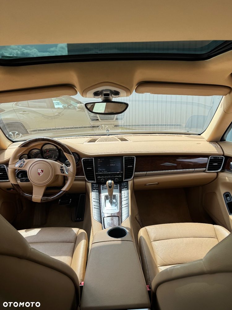 Porsche Panamera PDK - 6