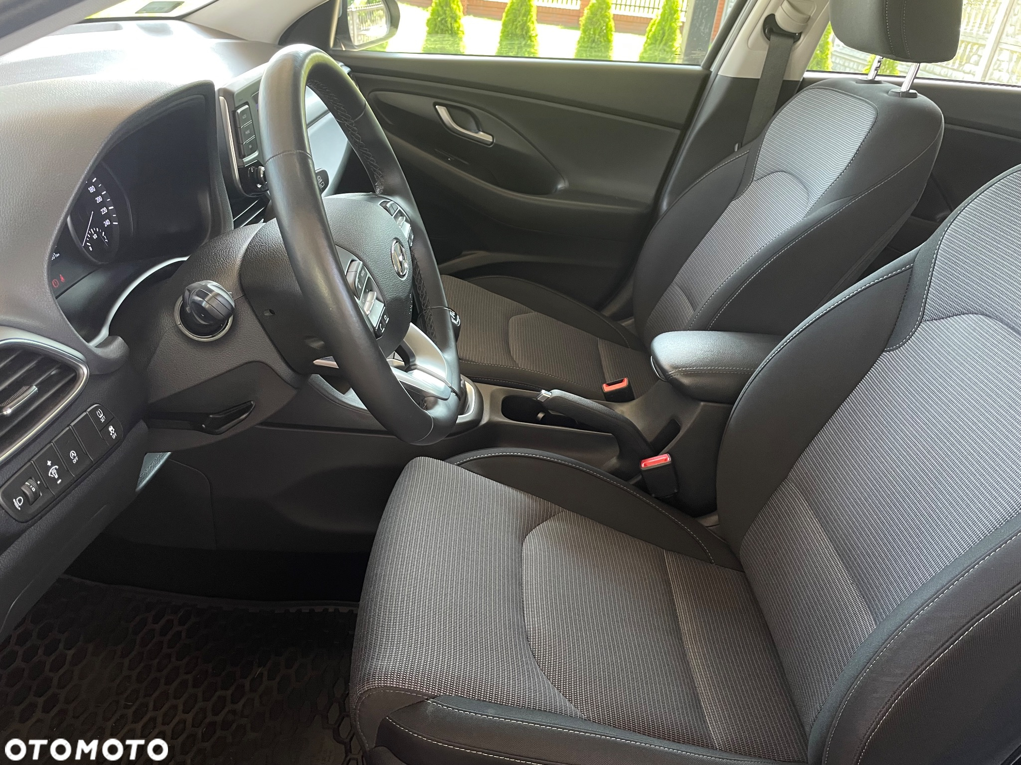 Hyundai i30 1.5 DPI Classic + - 8