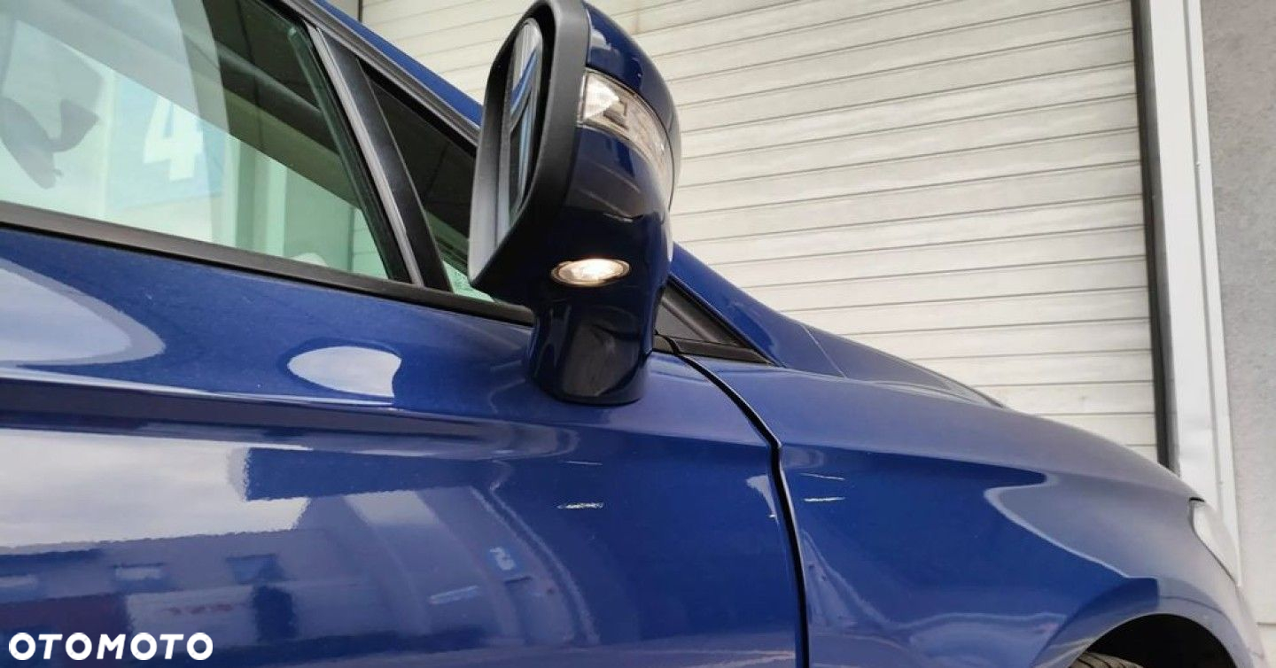 Ford Mondeo - 35