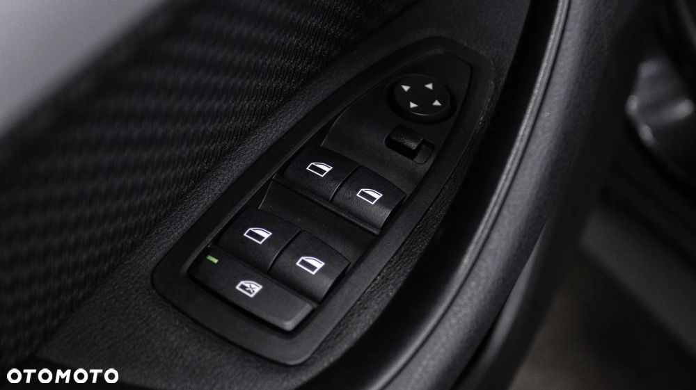 BMW X1 sDrive18d Advantage - 36