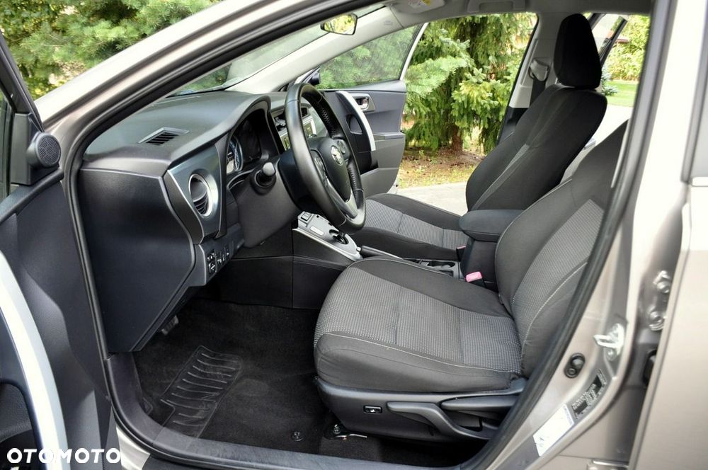 Toyota Auris - 22