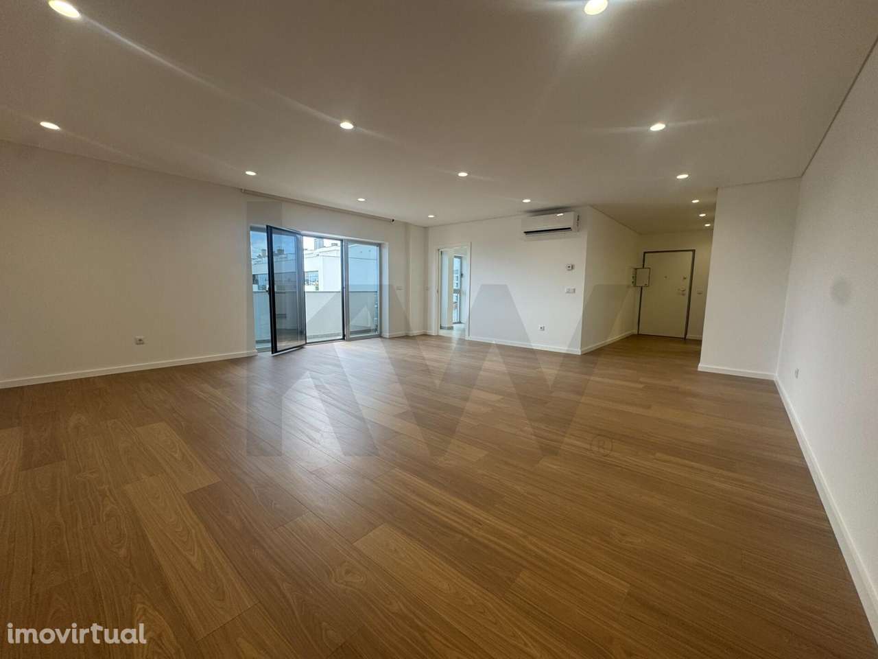 T3 de Sonho junto ao Palácio do Gelo | Viseu para vender - Um Novo Ho - Grande imagem: 2/15