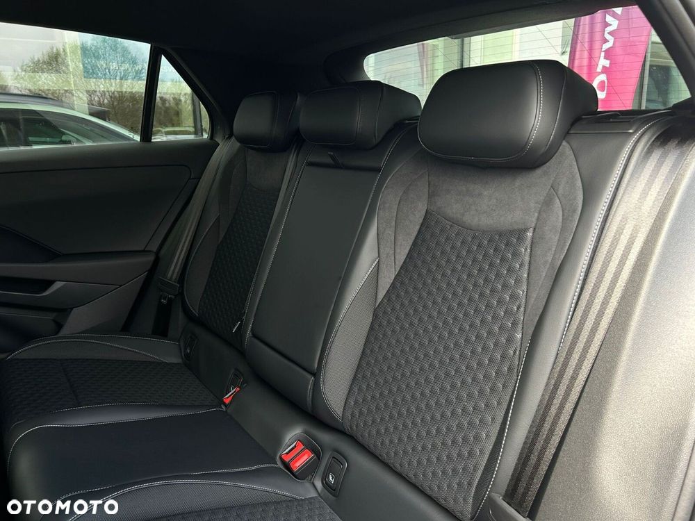 Volkswagen T-Roc - 7