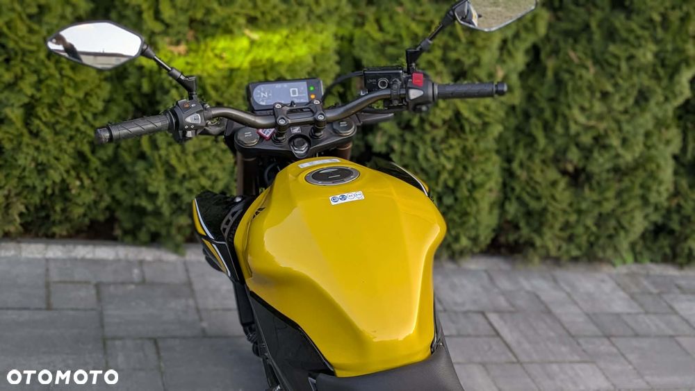 Honda CB - 11