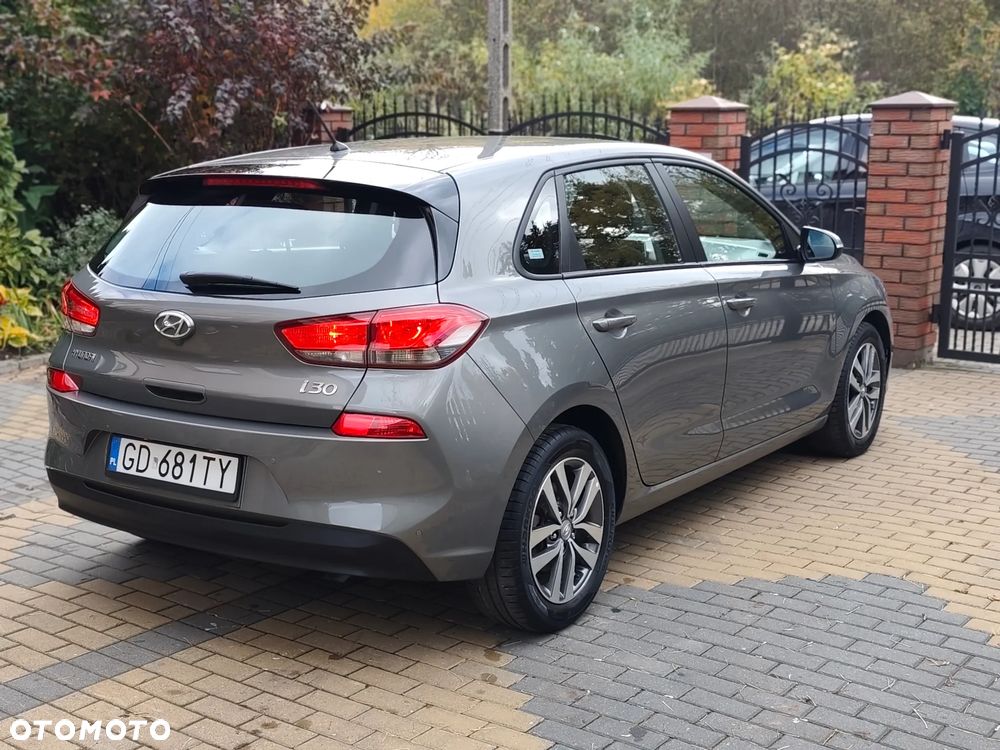 Hyundai i30 1.4 Classic + - 10