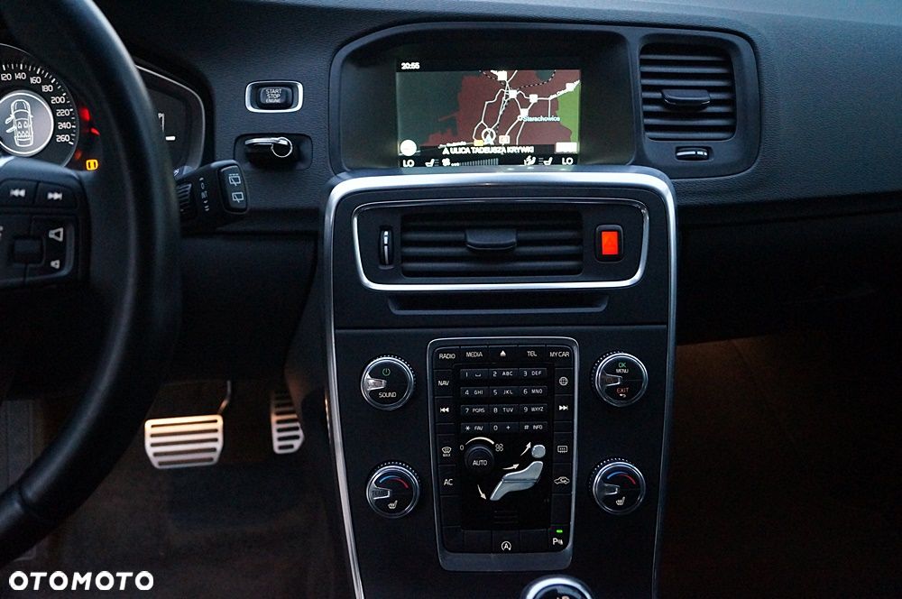 Volvo V60 D4 Geartronic Summum - 29